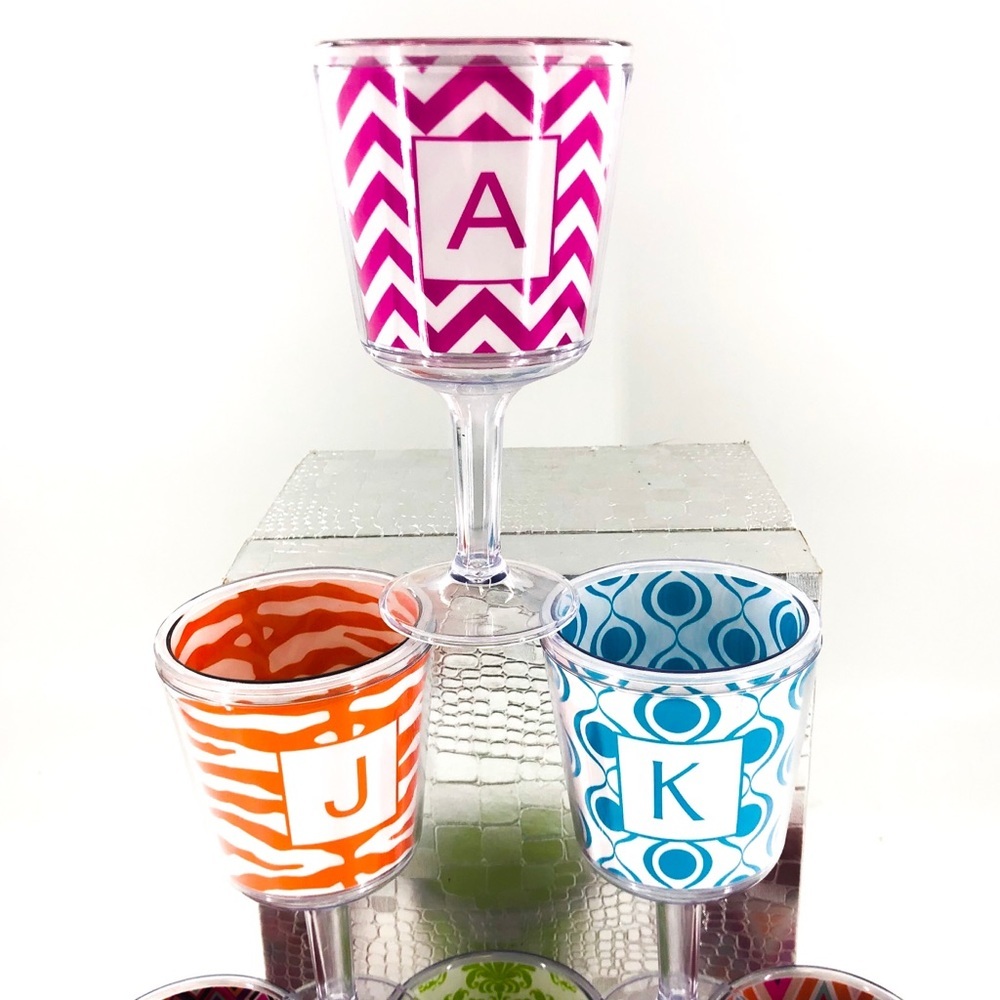 🌷NEW Personalized Plastic Wine Glasses - Picture 2 of 4